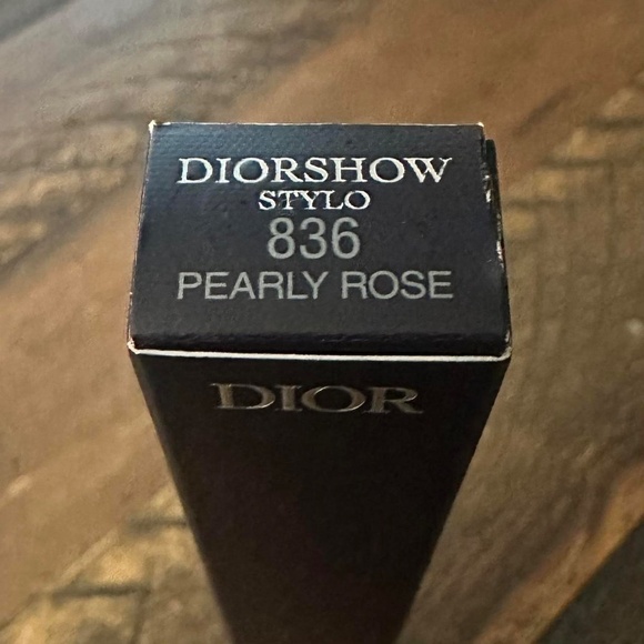 NIB Diorshow Stylo 24H-Wear Waterproof Eyeliner, Shade 836 Pearly Rose - Picture 5 of 5
